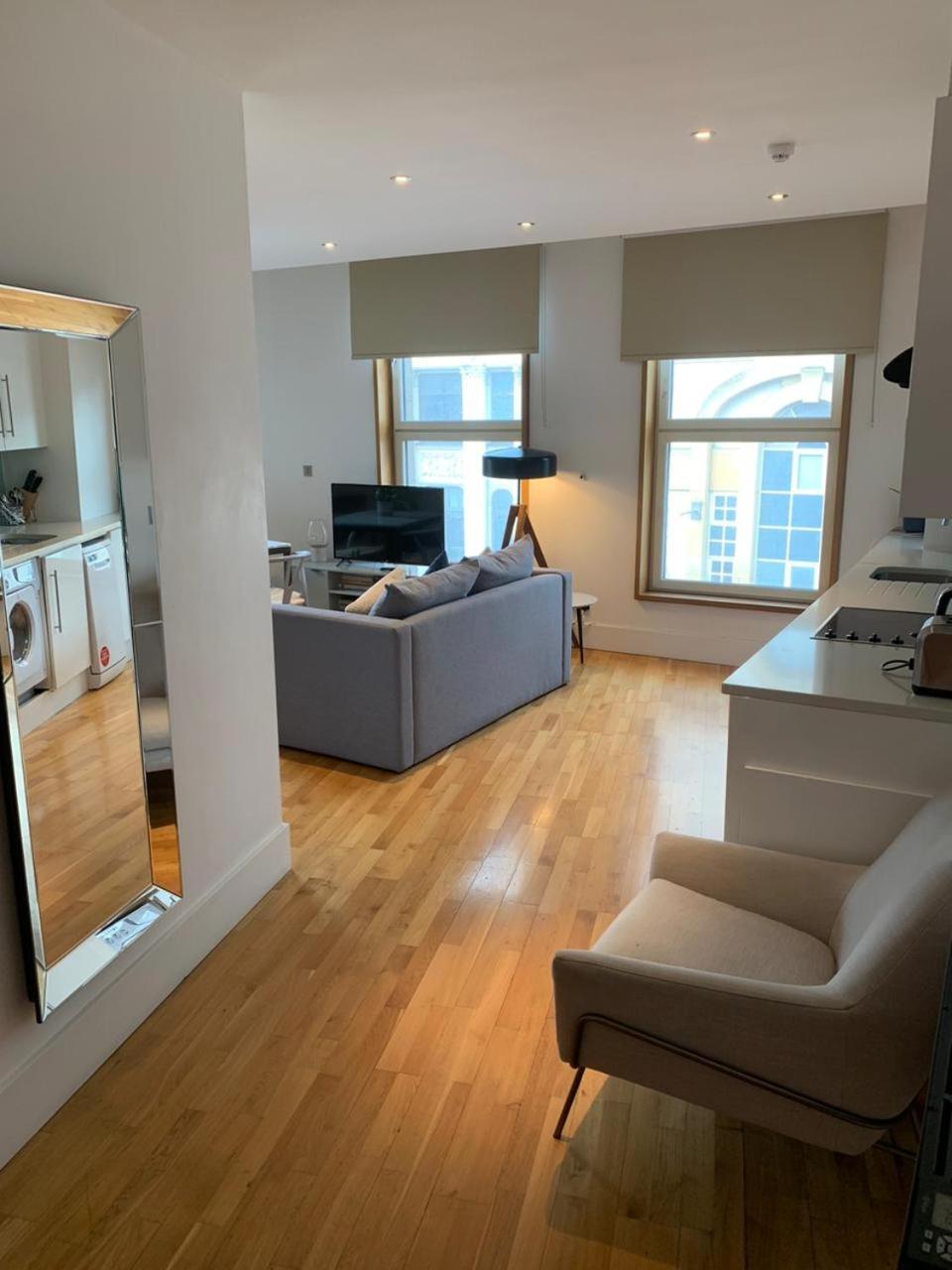 High Apartment In St James Piccadilly Cov10 Лондон Екстериор снимка